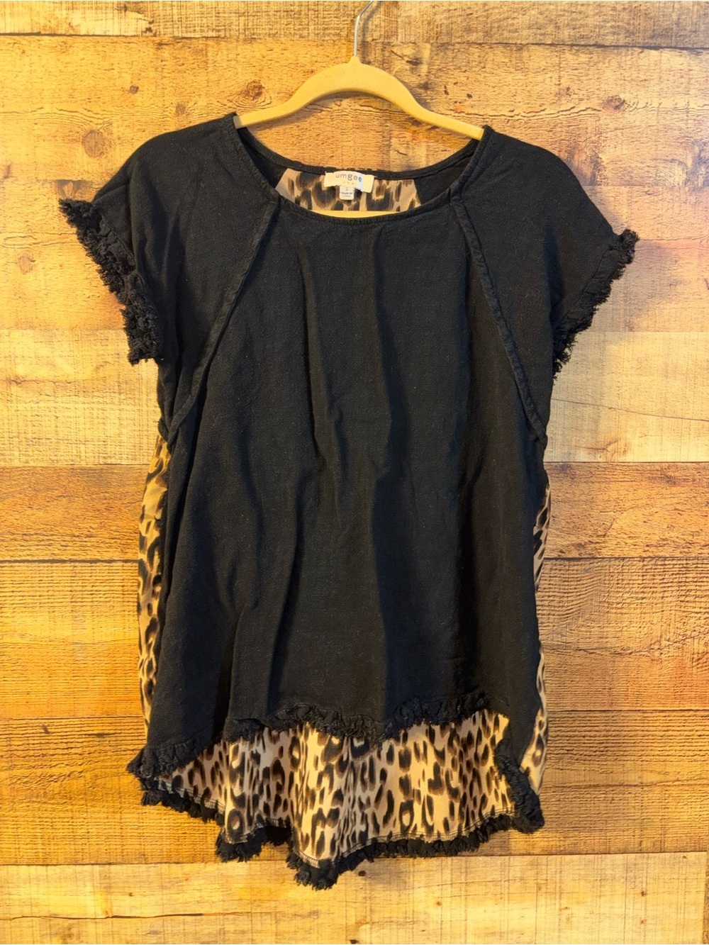 Umgee Linen Blend Leopard Print Blouse